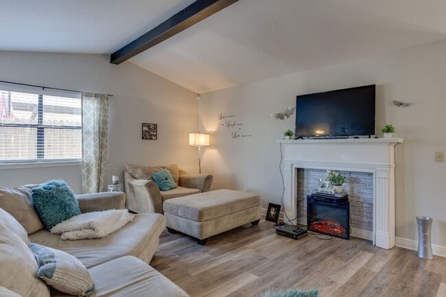 Photo - Charming Duplex in Norman!