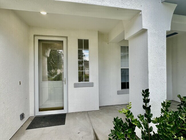 310 Hampton Pl