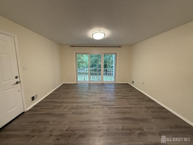 Photo - 95 Sapphire Ln