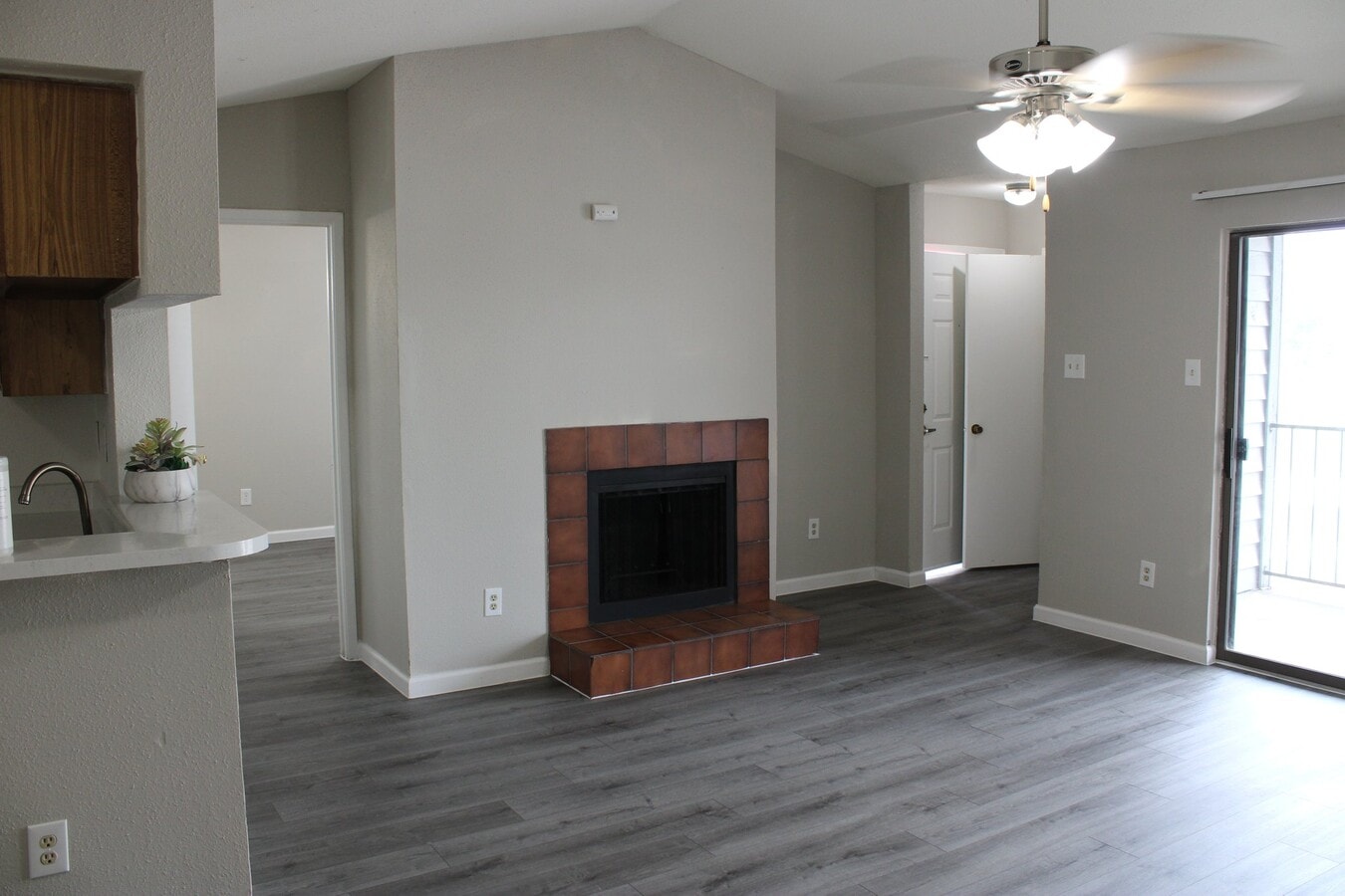 Photo - 98 Isaacks Rd Unidad 104