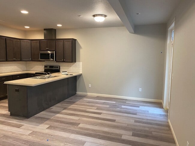 Photo - 193 Cloverdale Rd