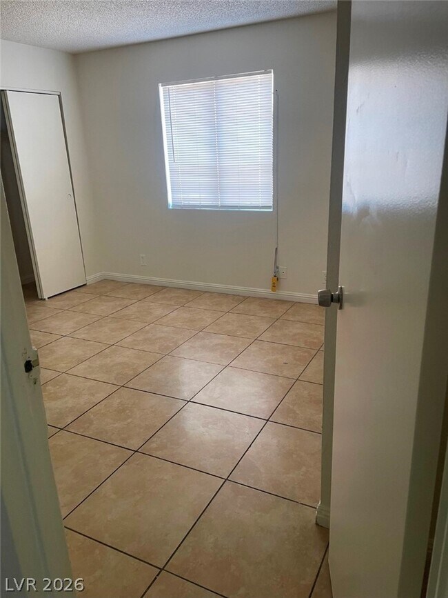 4570 Carriage Park Dr Unit B