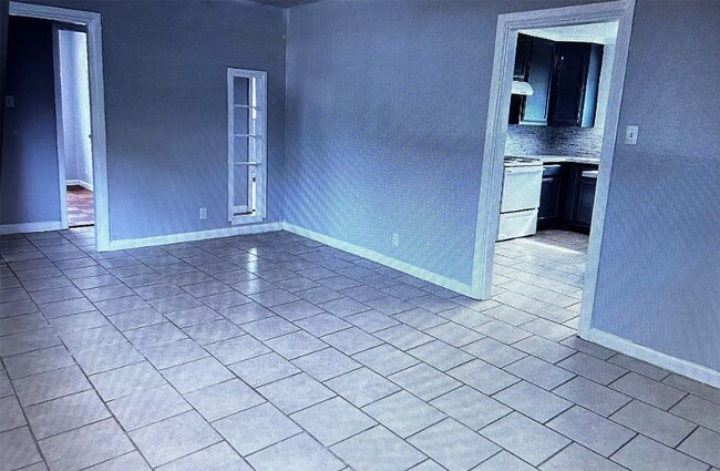 Photo - 3615 Edgemont Dr