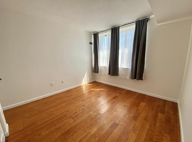 Photo - 169 Monsignor O'Brien Hwy