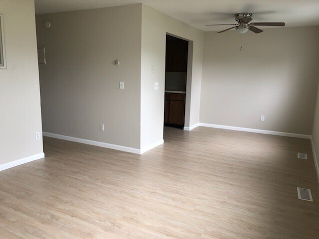 Photo - 3359 Mahoney Dr Unit 3359 Mahoney Dr
