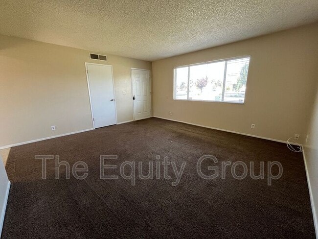 Photo - 1187 W Grand Ave