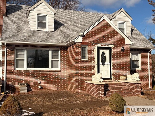 Building Photo - 18 Fountain St Unit B