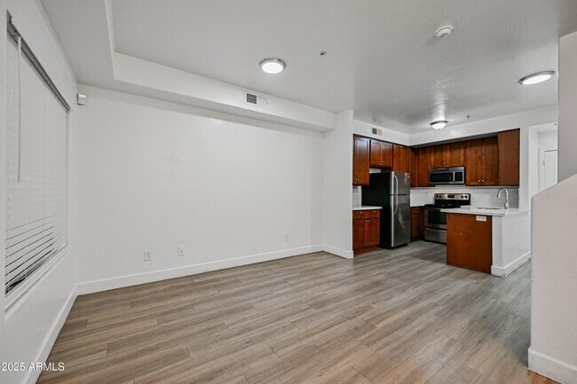 Photo - 4608 W Maryland Ave Unit 1175