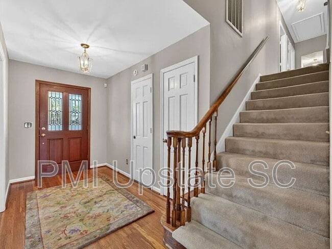 Photo - 7 Tara Ave