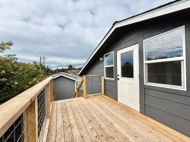 Building Photo - 1934 Sutter Rd Rental