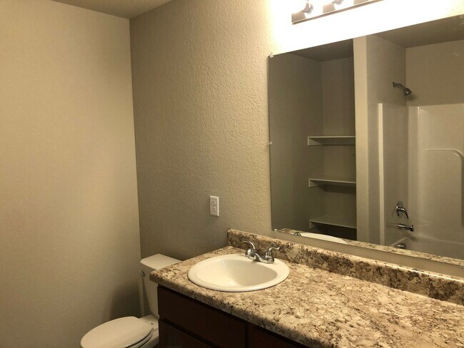 Photo - 3 bedroom 2 bath, 2c garage.  very nice ho...