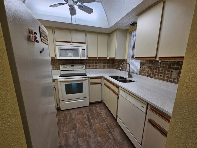 Photo - 19505 Quesada Ave Unit B203