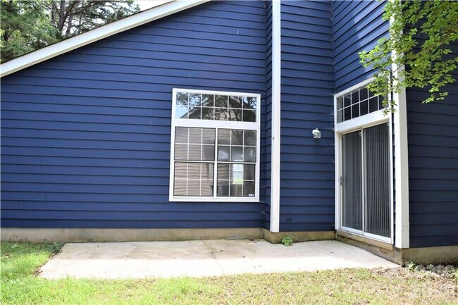 2713 Stowmarket Pl
