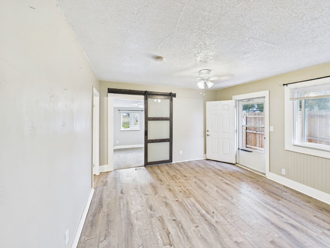 Photo - 404 S Race St