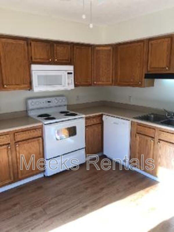 Photo - 110 Botley Ln