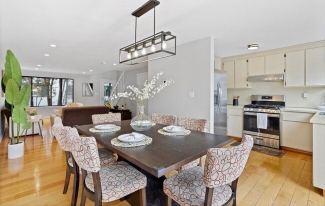 Photo - 113 Brigham St