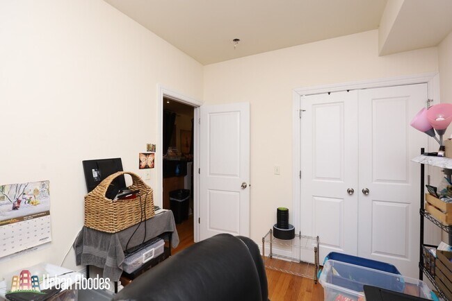 Photo - 1738 W Altgeld St Unit A00C