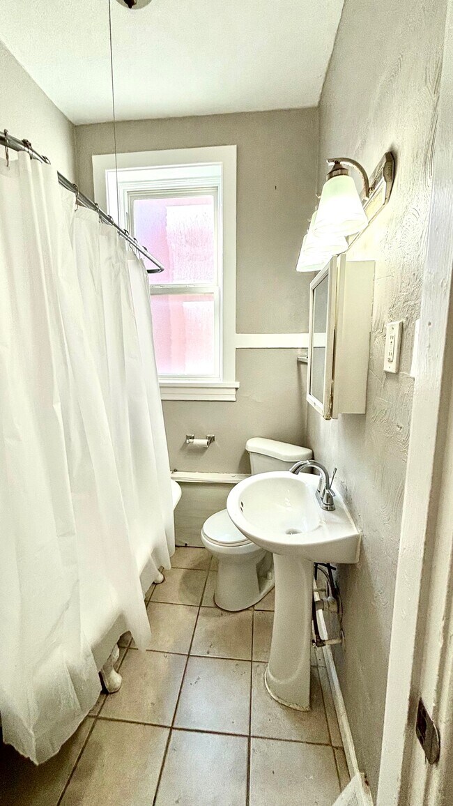 Photo - 3550 Magnolia Ave