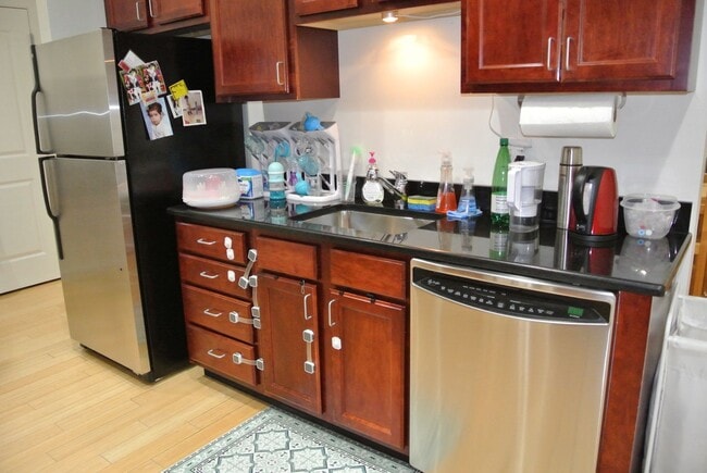 Photo - GREAT 2Br/2Bth in modern building. Central Air. Laundry in unit!