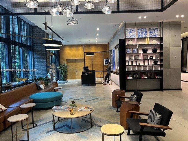 Photo - 121 NE 34th St Unidad 1610