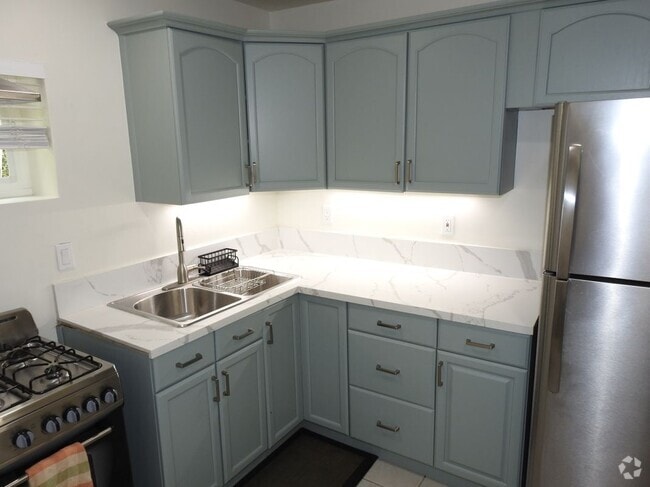 Building Photo - 2966 E Street Rental