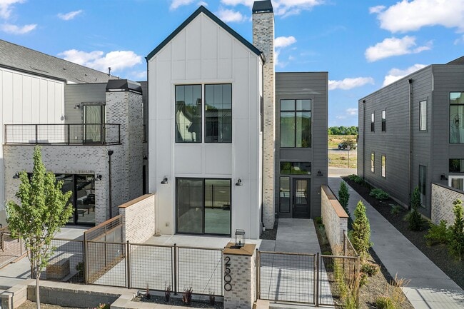 Photo - 2490 W Iron Coop St