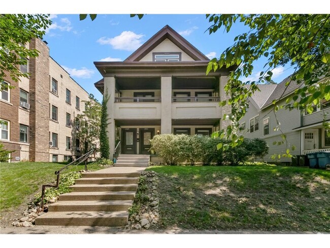 Building Photo - 1931 Dupont Ave S Rental