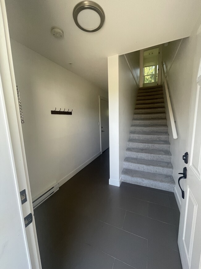 32588 Cedar Valley Connector Unit 6