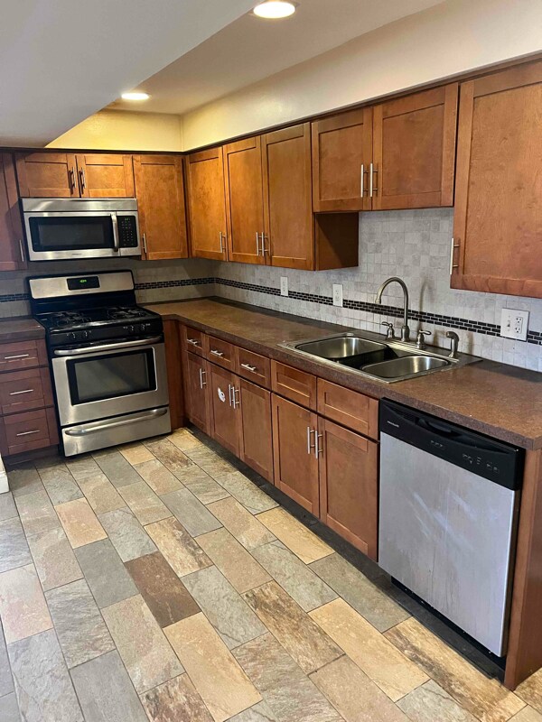 Photo - 19290 Lorain Rd Unit 5