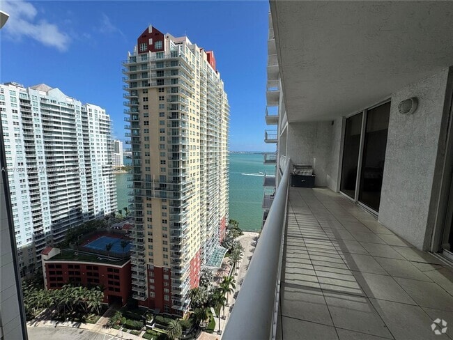 Building Photo - 1200 Brickell Bay Dr Unit 2506 Rental