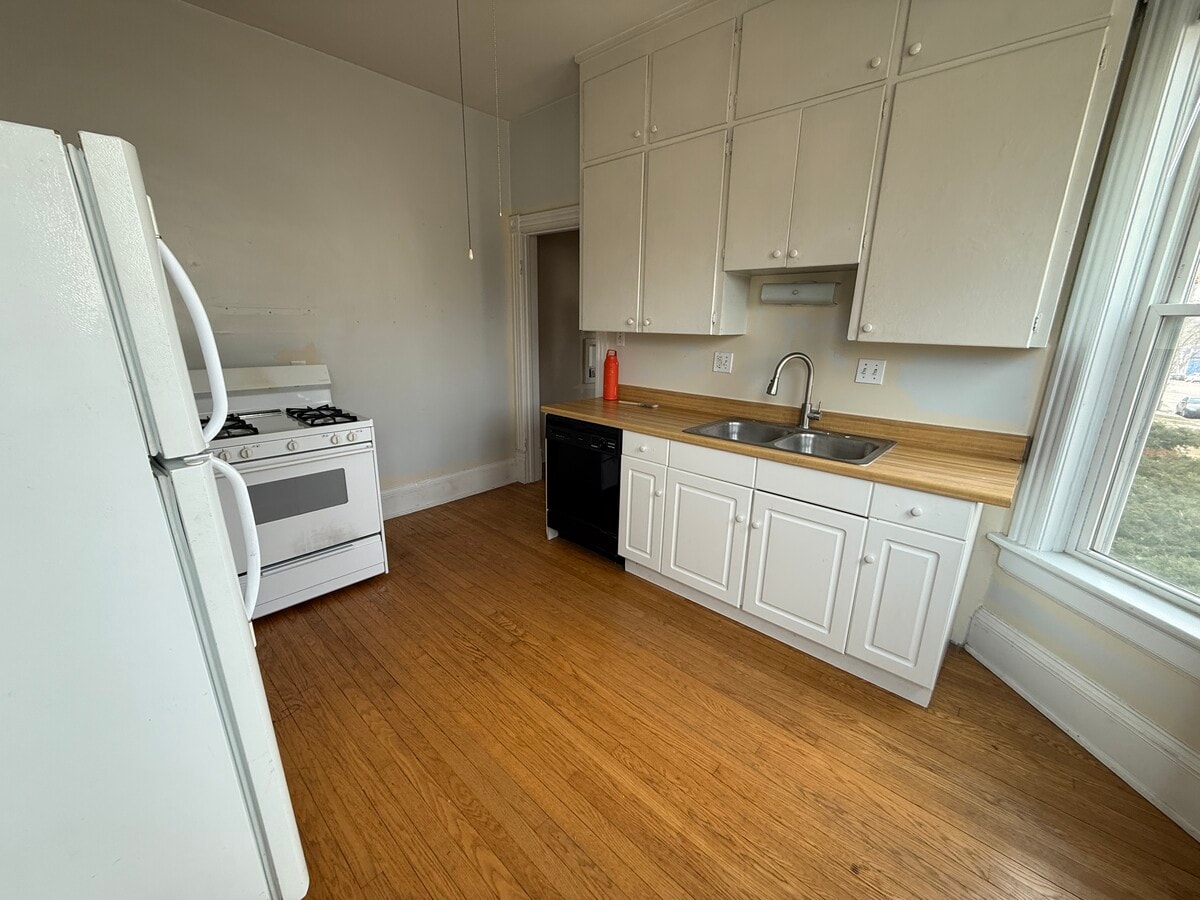 Photo - 1823 E Bradford Ave Unit Lower