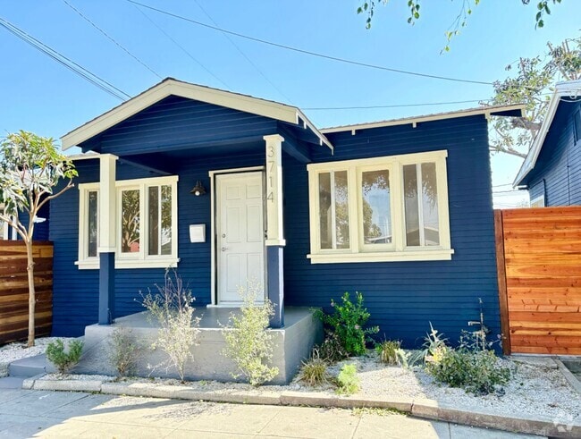 Building Photo - 3708 St Andrews Pl Unit 3714 St Andrews Pl Rental