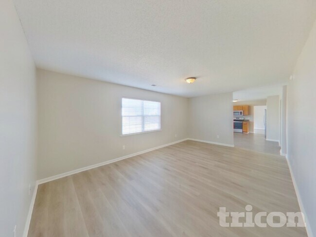 Photo - 142 Quiet Grove Dr