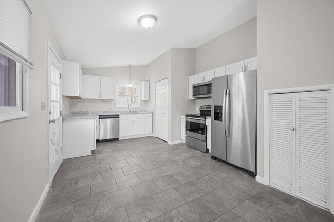 Photo - 61 Madison Ave