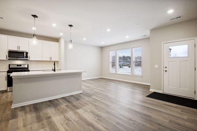 Photo - 14536 Twin Lakes Cir