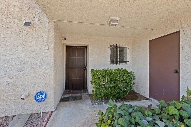 Photo - Beautifully Updated 2 Bedroom, 2 Bathroom Home Near the Heart of Las Vegas