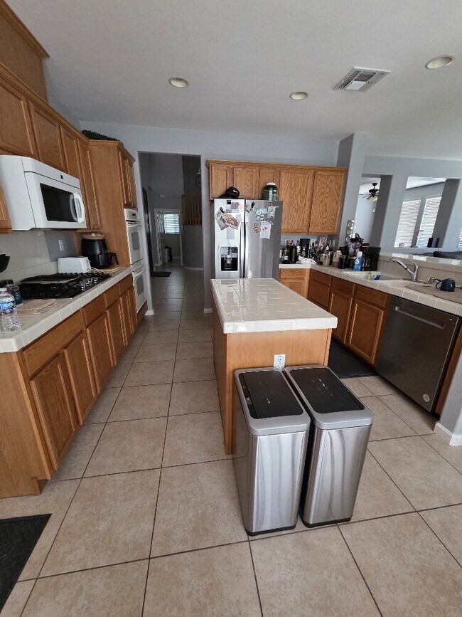 Photo - "Spacious 5-Bed home with 4 Baths Home for Rent!