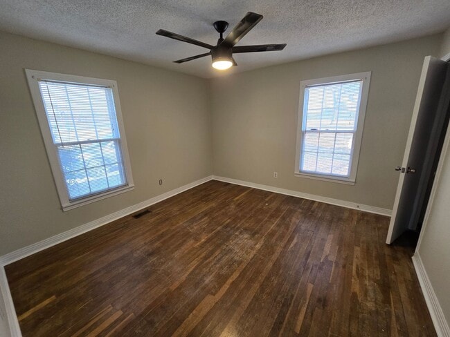 Photo - 3 Bed 1 Bath with Acreage