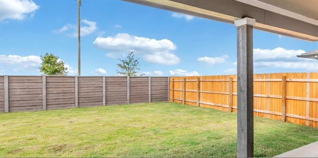 Photo - 207 Sweetwater Crk Ln