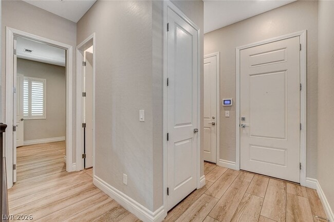 Photo - 4124 Elegant Chateau St