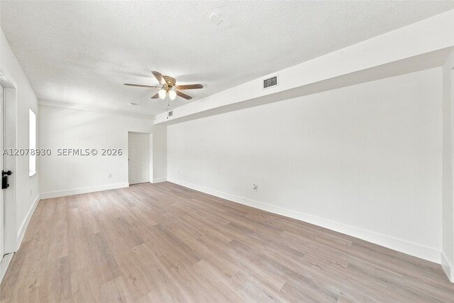402 NW 44th Ave Unit 1