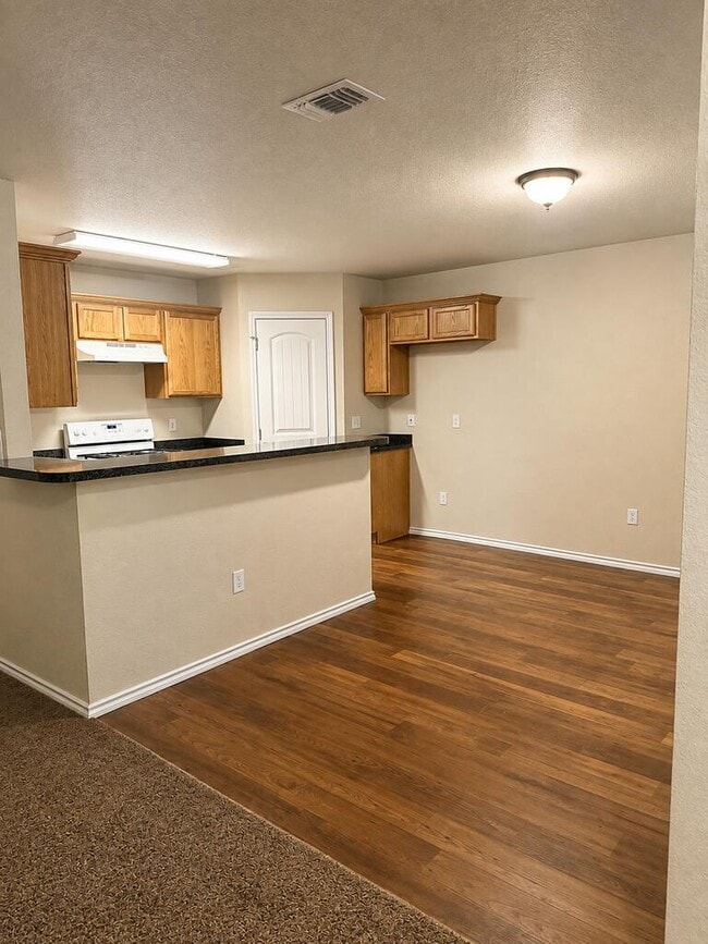 Photo - 907 Copus Ave