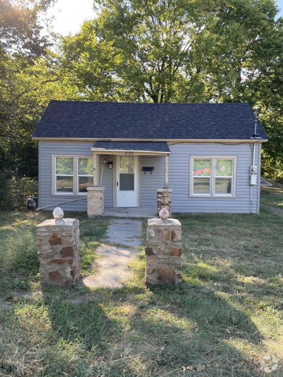 Building Photo - 822 S Highview Ave Rental