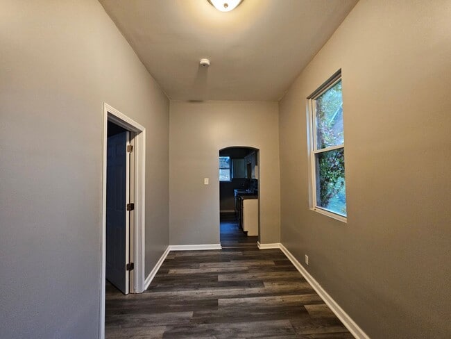 Photo - Newly updated 1 bedroom 1 bath apartment f...