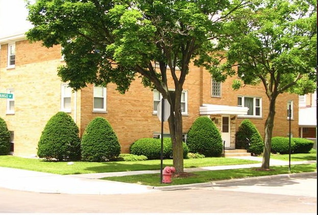 Building Photo - 4400 N Mango Ave Unit 1N