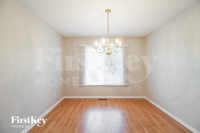 Photo - 903 Pine Needle Pl