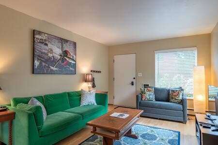 Building Photo - 2233-2243-2243 NW Flanders St Rental