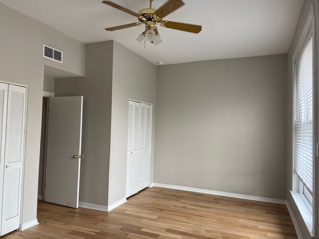 Photo - 212 W Lee St Unidad 212-2