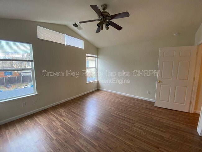 Photo - 960 Vallerand Rd