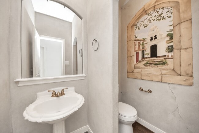 Building Photo - 3811 Parkside Dr